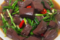 Người mắc 1 trong 5 bệnh này tuyệt đối không ăn tiết lợn: Càng ăn càng sinh bệnh