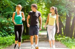 Đi bộ kiểu Nhật: Bí quyết 30 phút mỗi ngày giúp cải thiện sức khỏe toàn diện