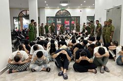 Triệt phá nhiều ổ nhóm người nước ngoài lập 'đại bản doanh' lừa đảo qua mạng
