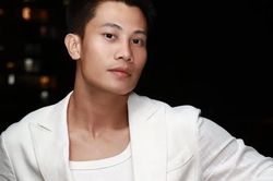 Phương Nam 'Mưa đỏ' làm bố đơn thân trong 'Chuyến đi nhớ đời'