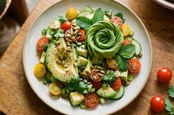 3 công thức salad từ quả bơ giúp no lâu, hỗ trợ kiểm soát cân nặng