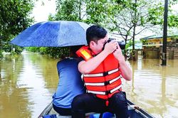 Giữ mạch thông tin trong thiên tai tại miền Trung 2025
