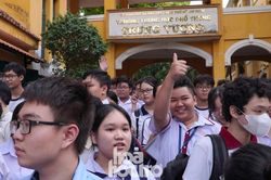 Tuyển sinh lớp 10: Lỡ hẹn nguyện vọng mong muốn, tuổi 15 có thật sự 'trắng tay'?