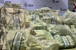 Australia triệt phá kho ma túy chôn ngầm, thu giữ số lượng kỷ lục gần 3 tấn cocaine