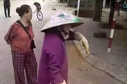 Công an làm rõ 2 phụ nữ chặn xe, yêu cầu nộp tiền trông giữ
