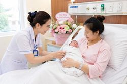 Từ ng&agrave;y 1.7, phụ nữ sinh con thứ hai được nghỉ thai sản 7 th&aacute;ng