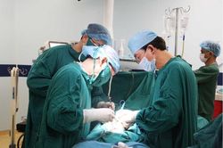 Liên tục tiếp nhận các trường hợp trẻ tai nạn thương tích trong dịp hè