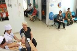 Khám, chữa bệnh tại tuyến cơ sở Ba Ngòi: Điểm tựa sức khỏe của người dân