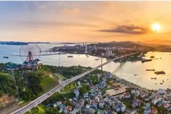 Quảng Ninh kiến tạo đô thị hiện đại, xanh, thông minh trong 'kỷ nguyên vươn mình' của dân tộc