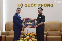 Đại tướng Phan Văn Giang tiếp Quyền Bộ trưởng Bộ Hải quân Hoa Kỳ