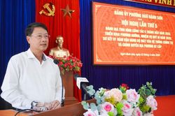 Ngũ H&agrave;nh Sơn khen thưởng 9 tập thể, c&aacute; nh&acirc;n xuất sắc trong thực hiện m&ocirc; h&igrave;nh ch&iacute;nh quyền địa phương 2 cấp
