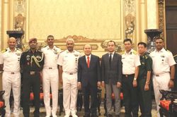 Lãnh đạo TPHCM tiếp Tư lệnh Hạm đội Miền Đông Hải quân Ấn Độ