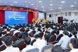Lần đầu tiên Việt Nam đăng cai tập huấn chuẩn châu Âu về giải phẫu bệnh tiết niệu