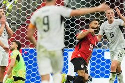 Salah tỏa sáng, Ai Cập ngược dòng đánh bại New Zealand