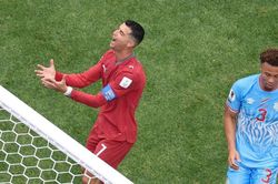Tranh cãi muôn thuở: Tại sao Ronaldo luôn được mặc định đá chính ở tuyển Bồ Đào Nha?