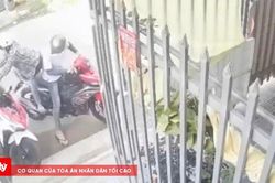 Người phụ nữ bị cướp giật dây chuyền, té cả người lẫn xe