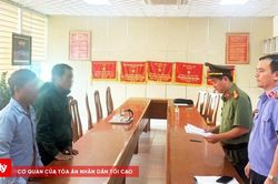Hàng xóm vác dao đối đầu vì lối vào nghĩa trang