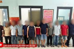 Bắt quả tang nhiều đối tượng cá độ bóng đá qua mạng