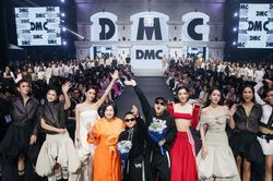 Dàn hoa hậu đình đám 'bùng nổ' sàn runway đêm bế mạc tuần thời trang quốc tế
