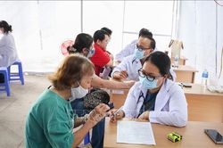 Khám sức khỏe miễn phí định kỳ: Xây 'lá chắn' bảo vệ sức khỏe cộng đồng