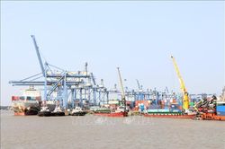 TP Hồ Ch&iacute; Minh thị trường thương mại năng động - B&agrave;i 1: Khơi th&ocirc;ng d&ograve;ng chảy h&agrave;ng h&oacute;a