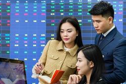 VN-Index tiến s&aacute;t v&ugrave;ng cản mạnh, nh&agrave; đầu tư n&ecirc;n l&agrave;m g&igrave; trong tuần tới?