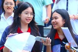Hà Nội công bố 16 thủ khoa lớp 10 chuyên: Lộ diện những gương mặt xuất sắc nhất kỳ thi năm nay