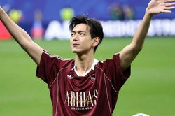 Lý Hiện gây sốt khi xuất hiện tại sân bóng World Cup