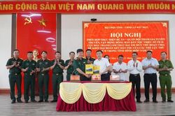 Phối hợp đấu tranh làm thất bại âm mưu chia rẽ khối đại đoàn kết toàn dân tộc của các thế lực thù địch