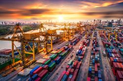 Nhập siêu tăng nhanh, áp sát 17 tỷ USD sau gần nửa đầu năm 2026