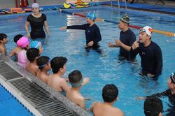 Phường Thanh Khê tổ chức dạy bơi miễn phí cho học sinh có hoàn cảnh khó khăn