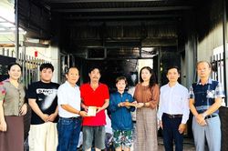 Hỗ trợ gần 40 triệu đồng cho học sinh khó khăn có nhà bị hỏa hoạn