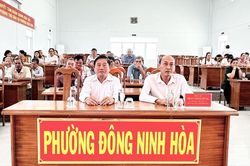 Phường Đông Ninh Hòa phối hợp tuyên truyền, phổ biến pháp luật cho gần 100 đại biểu