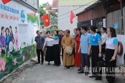 Phụ nữ khéo dân vận