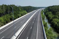 Đề xuất bổ sung 5 tuyến cao tốc hơn 1.000km vào quy hoạch mạng lưới đường bộ quốc gia