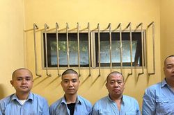 Công an Hà Nội bắt khẩn cấp nhóm đối tượng cá độ bóng đá hàng chục tỷ đồng