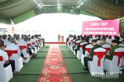 Phường Vị Khê diễn tập thực binh xử trí tình huống di dân, xử lý sự cố chống sạt trượt mái đê năm 2026