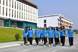Hiệu trưởng các trường được phân cấp giải quyết thủ tục tiếp nhận và chuyển trường đối với học sinh