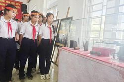 Đưa bảo tàng về tận trường học