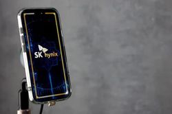 Vượt qua Samsung, SK Hynix trở thành doanh nghiệp công nghệ giá trị nhất Hàn Quốc
