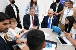 Thiếu giáo viên, Israel đưa AI vào dạy tiếng Anh cho học sinh