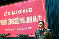 Khai giảng lớp bồi dưỡng kiến thức quốc phòng, an ninh khóa 102