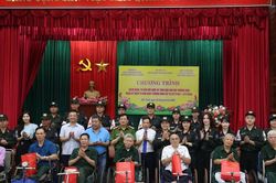 Khi những người lính đến với những người lính