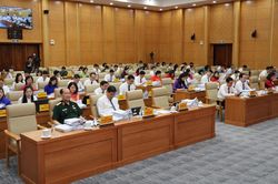 Kinh tế - x&atilde; hội 6 th&aacute;ng đầu năm tiếp tục đạt được kết quả t&iacute;ch cực, to&agrave;n diện