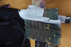 Sự thật về nhiều cọc tiền 500.000 đồng được phát hiện tại nhà ga Nội Bài