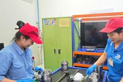 Bàn điều chỉnh lương tối thiểu: Người lao động chờ tin vui về thu nhập