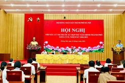Tổ đại biểu số 8 HĐND thành phố Hà Nội tiếp xúc cử tri