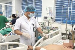 Tưởng khỏe mạnh vì ít ốm đau, người đàn ông bất ngờ xuất huyết não nguy kịch: Thừa nhận có 2 thói quen độc hại