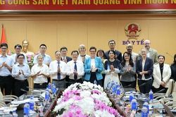 WHO đ&aacute;nh gi&aacute; việc triển khai thực hiện c&aacute;c khuyến c&aacute;o của hệ thống quản l&yacute; quốc gia Việt Nam về thuốc, vắc xin
