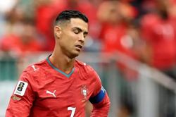 Khi Messi phá kỷ lục, Mbappe và Haaland thăng hoa, Ronaldo chỉ còn lại sức ép nặng nề